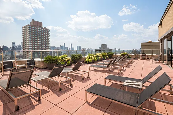 Rented by Jack Resnick & Sons | media 21