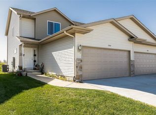 1907 Rosehill Dr SW, Cedar Rapids, IA 52404