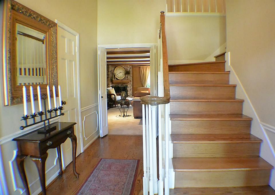1st image of 5114 Pebble Springs Dr