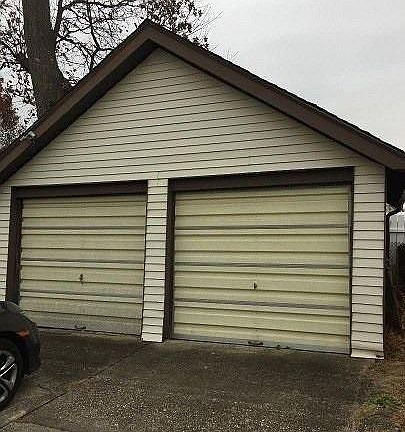 5th image of 469 Woodbine St