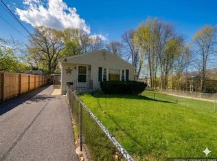 74 Henry St, Woonsocket, RI 02895