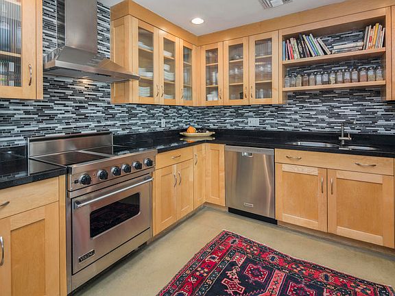 4th image of 7818 N Arroyo Dr