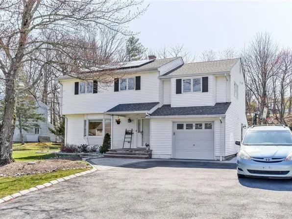159 Violet Drive, Pearl River, NY 10965