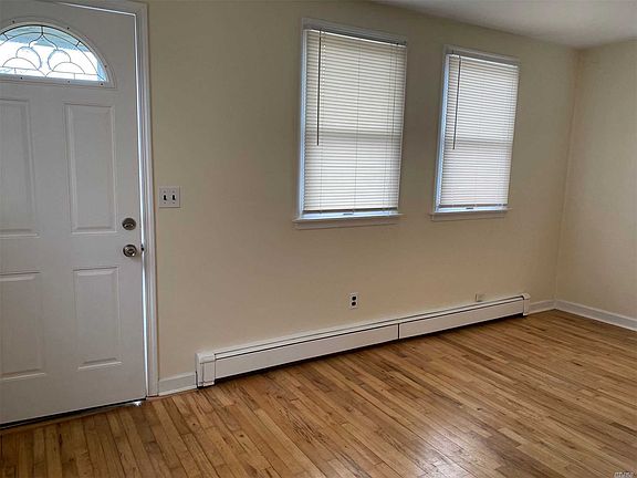 2nd image of 219 E Lakewood St
