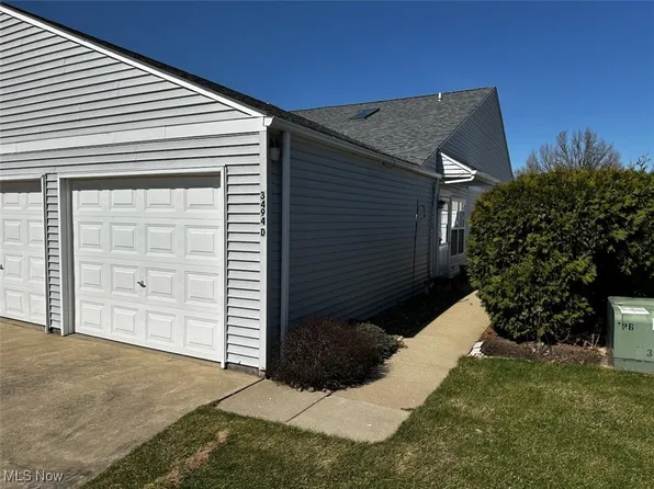 3494 Ivy Hill Cir Unit D, Cortland, OH 44410