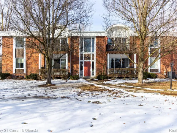 29540 Bobrich St, Livonia, MI 48152