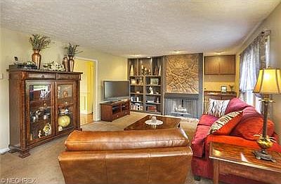 3rd image of 16972 Stag Thicket Ln