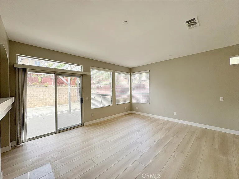 16370 Oldenburg Dr — Photo 7