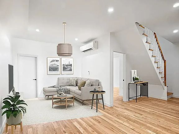 5th image of 463 W 125th St #Penthouse B