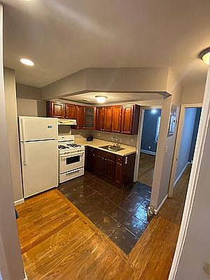 1st image of 41A Rockaway Ave #1
