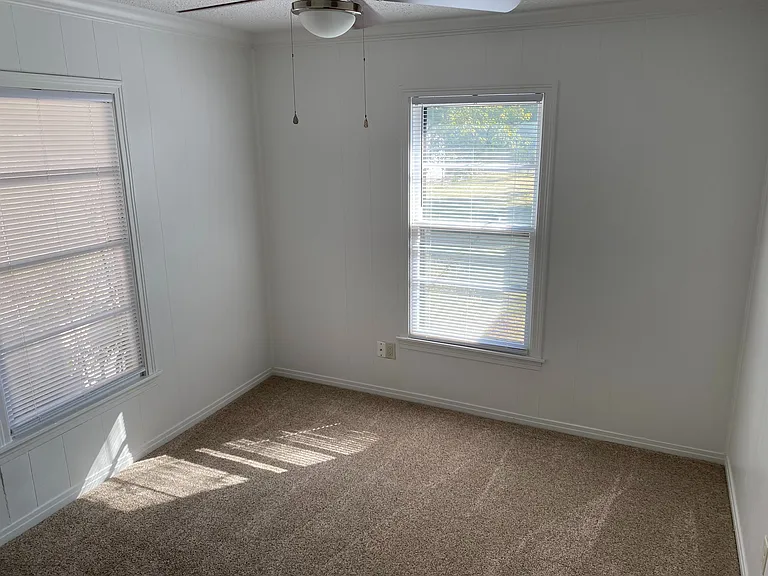 2371 Moore St — Photo 3