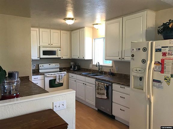 5th image of 1370 Topaz Ln