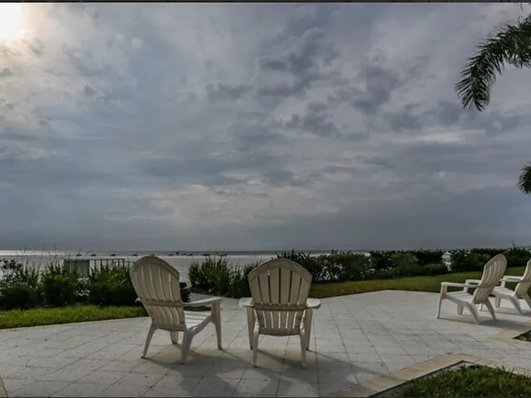 6500 Estero Blvd #D121 — Photo 25