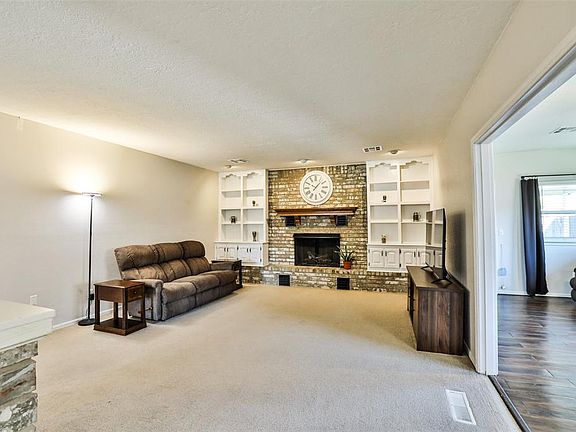 5th image of 11909 Shroyer Dr