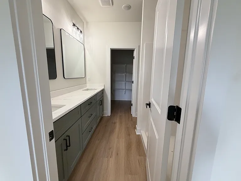 1308 W Beech Dr #A — Photo 5