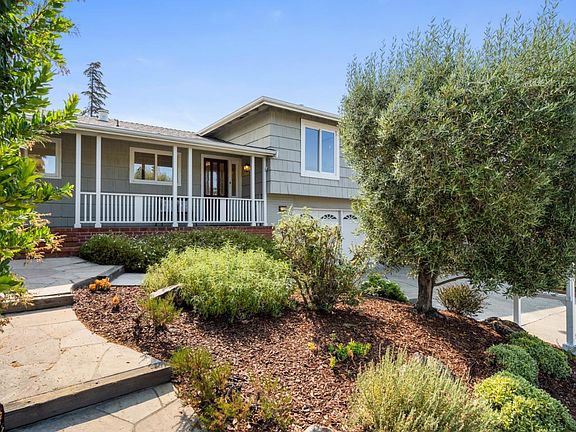 3rd image of 3693 Farm Hill Blvd