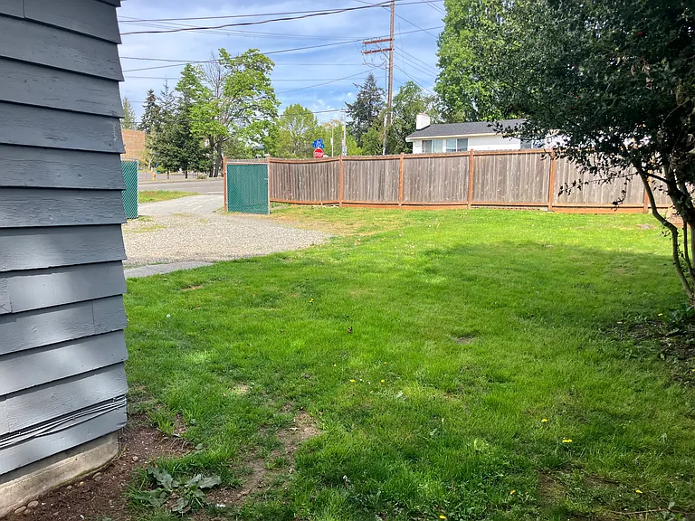 S 240th St — Photo 14