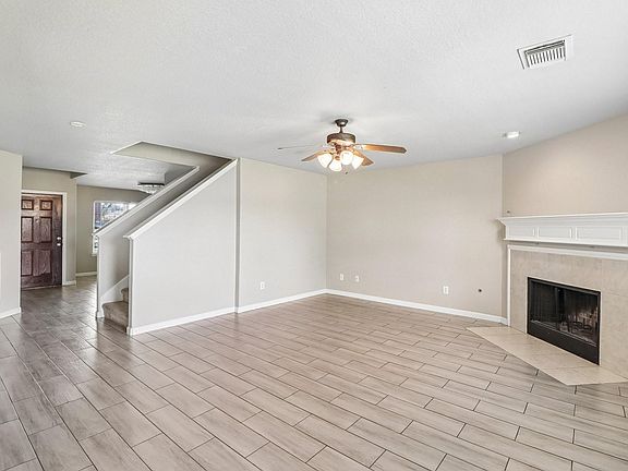 3rd image of 13914 Bonnetbriar Ln