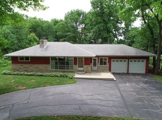 S45W22359 Quinn Rd, Waukesha, WI 53189