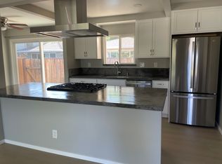 1055 Manchester Dr APT 1, Santa Clara, CA 95050