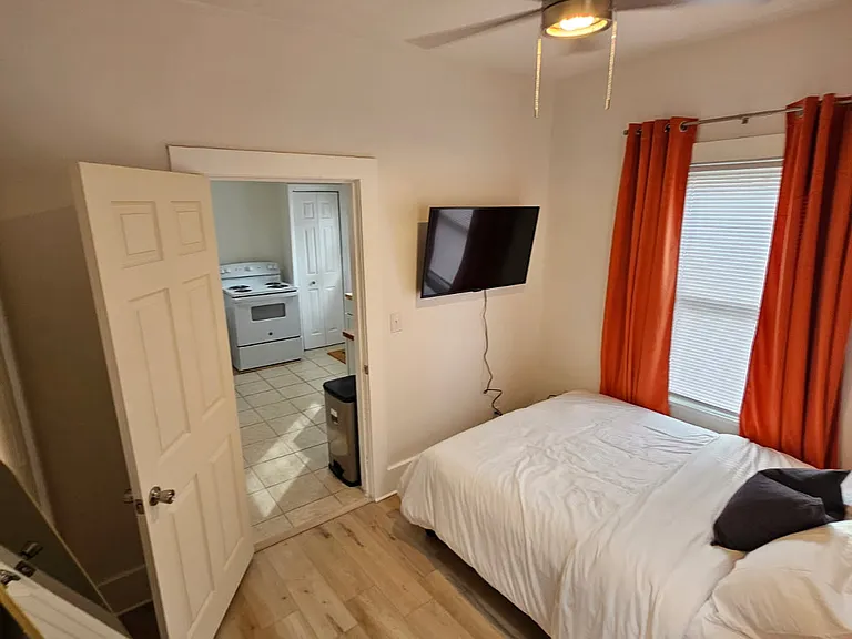 1814 Hercules Ave — Photo 12