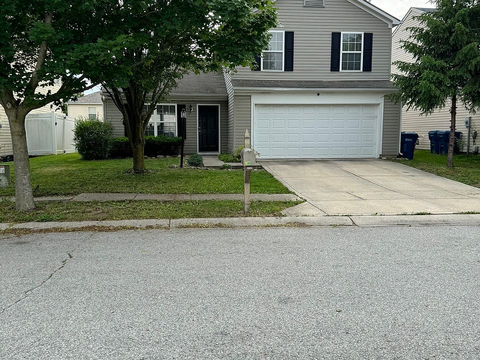1st image of 15035 Deertrail Dr