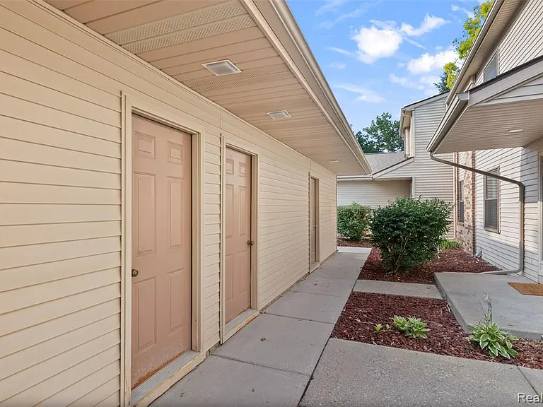 4911 Oak Hill Dr #3 — Photo 21