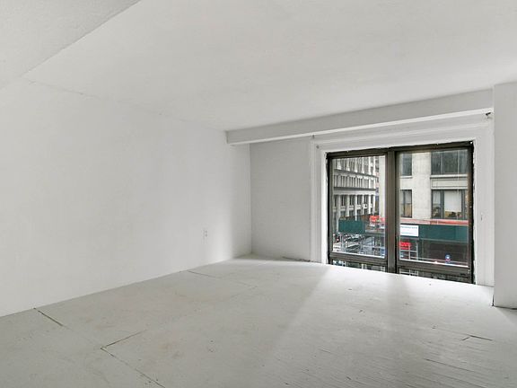 4th image of 220 Park Ave S APT 3A