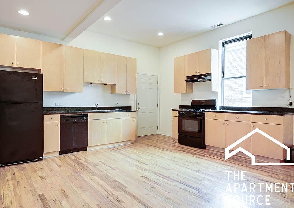 1st image of 1256 N Greenview Ave #2R