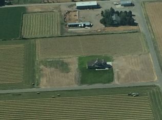 9013 W Cambridge Ct, Hammett, ID 83627