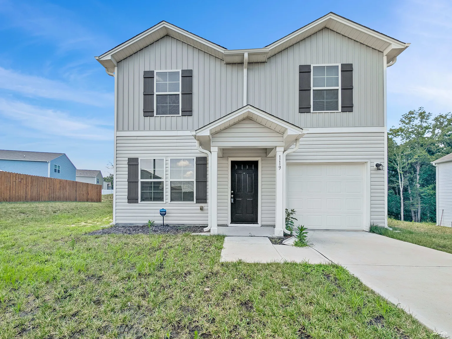 3 bed, 2.5 bath, 1450 sqft, $1,880 — Photo 1
