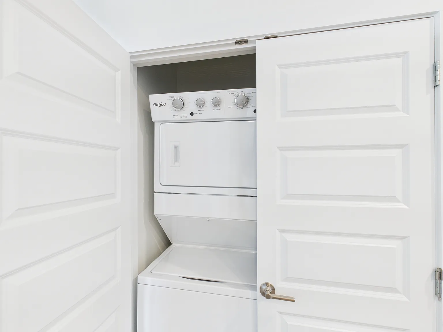 1 bed, 596 sqft, $1,399 — Photo 4