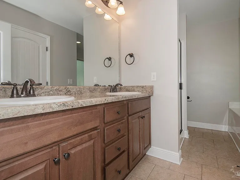 5785 Jade Moon Cir — Photo 24