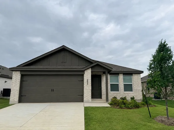 2032 Derby Ln, Aubrey, TX 76227