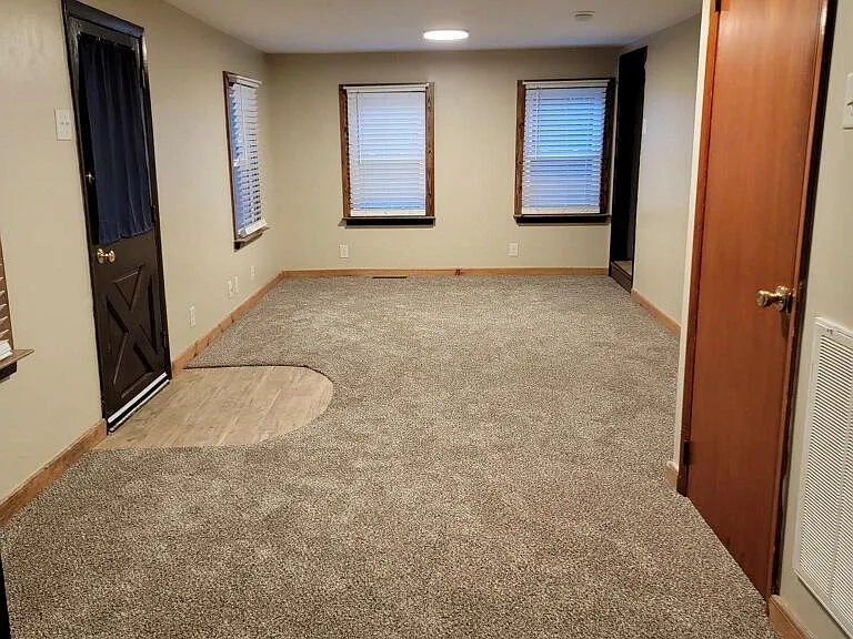 8683 Orchard Rd — Photo 11