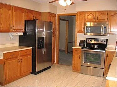 4th image of 3611 Buckthorn Dr