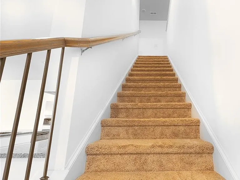 7095 Gladstone Cir — Photo 11