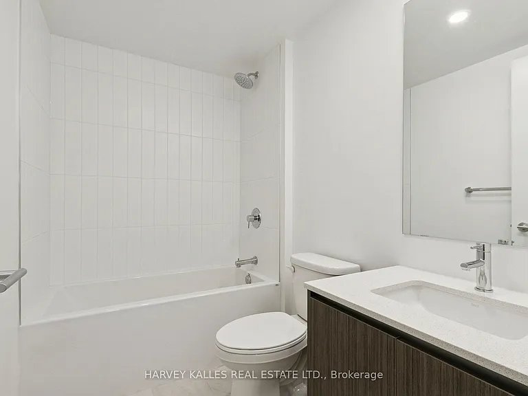 801 The Queensway #706 — Photo 26