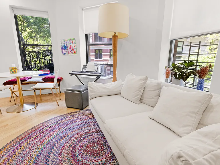 321 W 94th St #2W — Photo 3