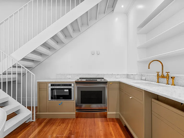 320 Tappan St #1 — Photo 6