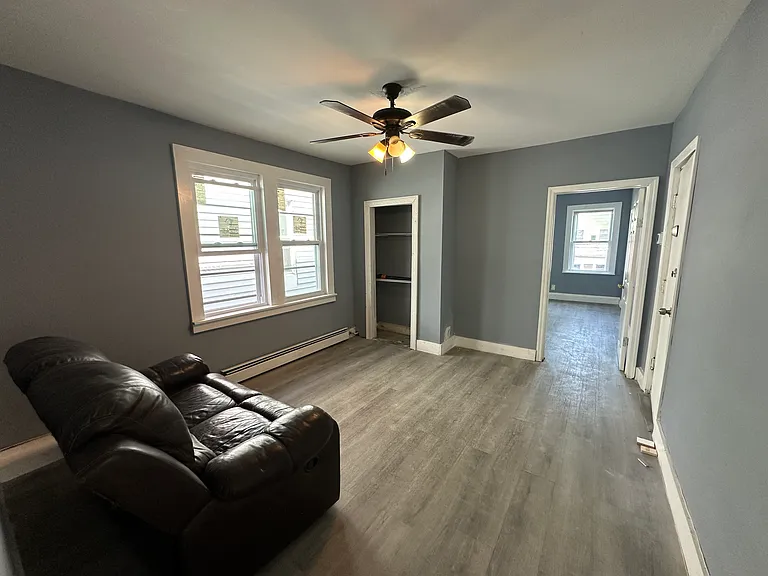 426 Franklin St #2 — Photo 5