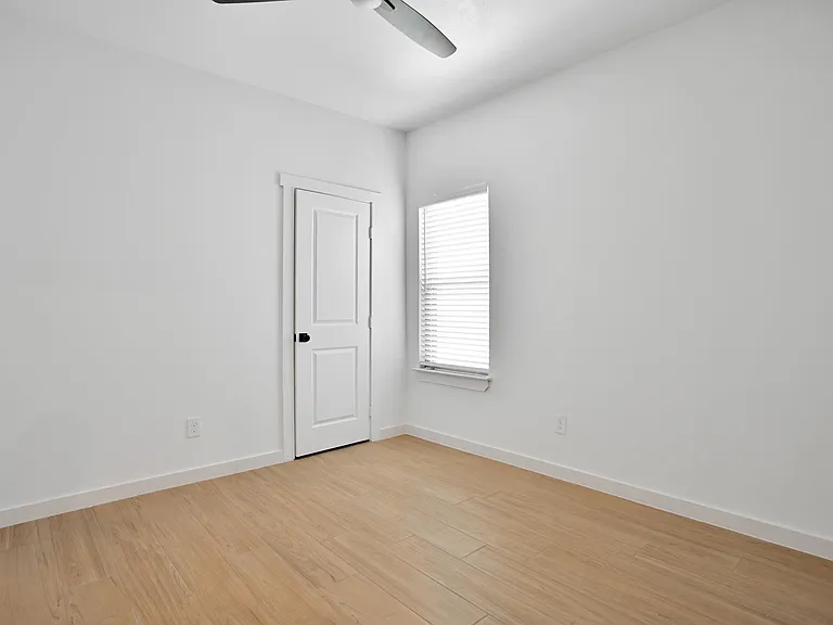 5806 Virginia Ave — Photo 11