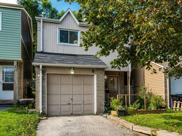 8 Robin Ct, Barrie, ON L4M 5M1