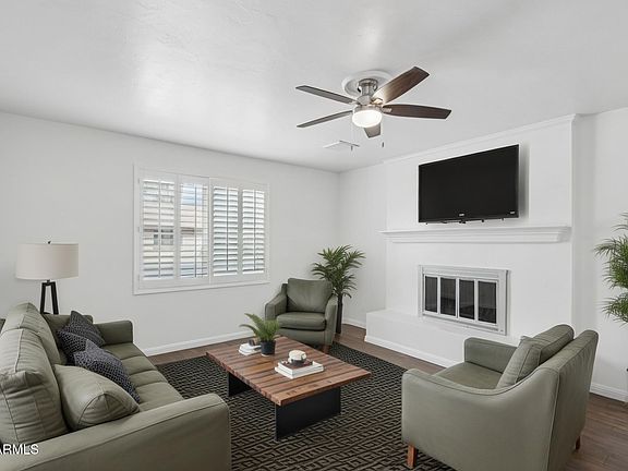 4th image of 1261 W KILAREA Avenue