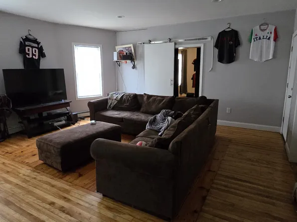 86 May St #1, Worcester, MA 01602