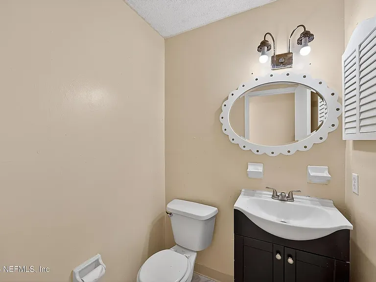 4822 Windrush Ln — Photo 12