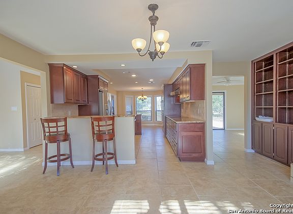 3rd image of 7615 Fair Oaks Pkwy