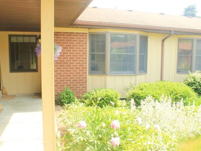 208 Bona Vista Dr NW, Grand Rapids, MI, 49504