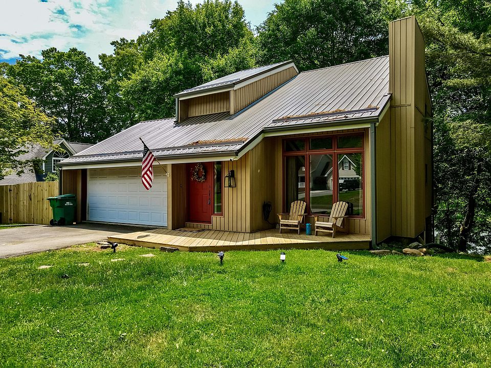 1st image of 25492 Cornelius Dr