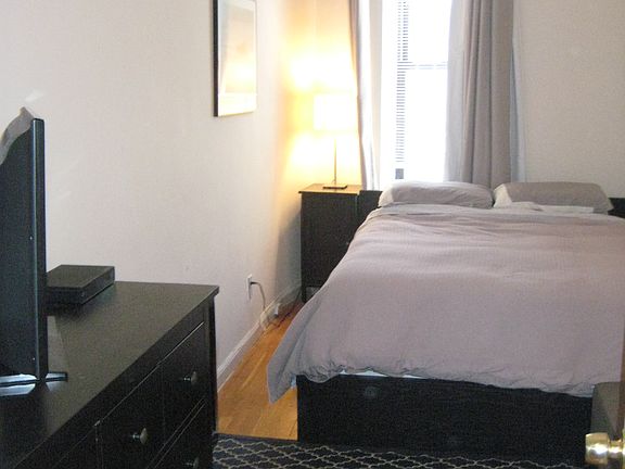 4th image of 155 W 76th St APT 2A